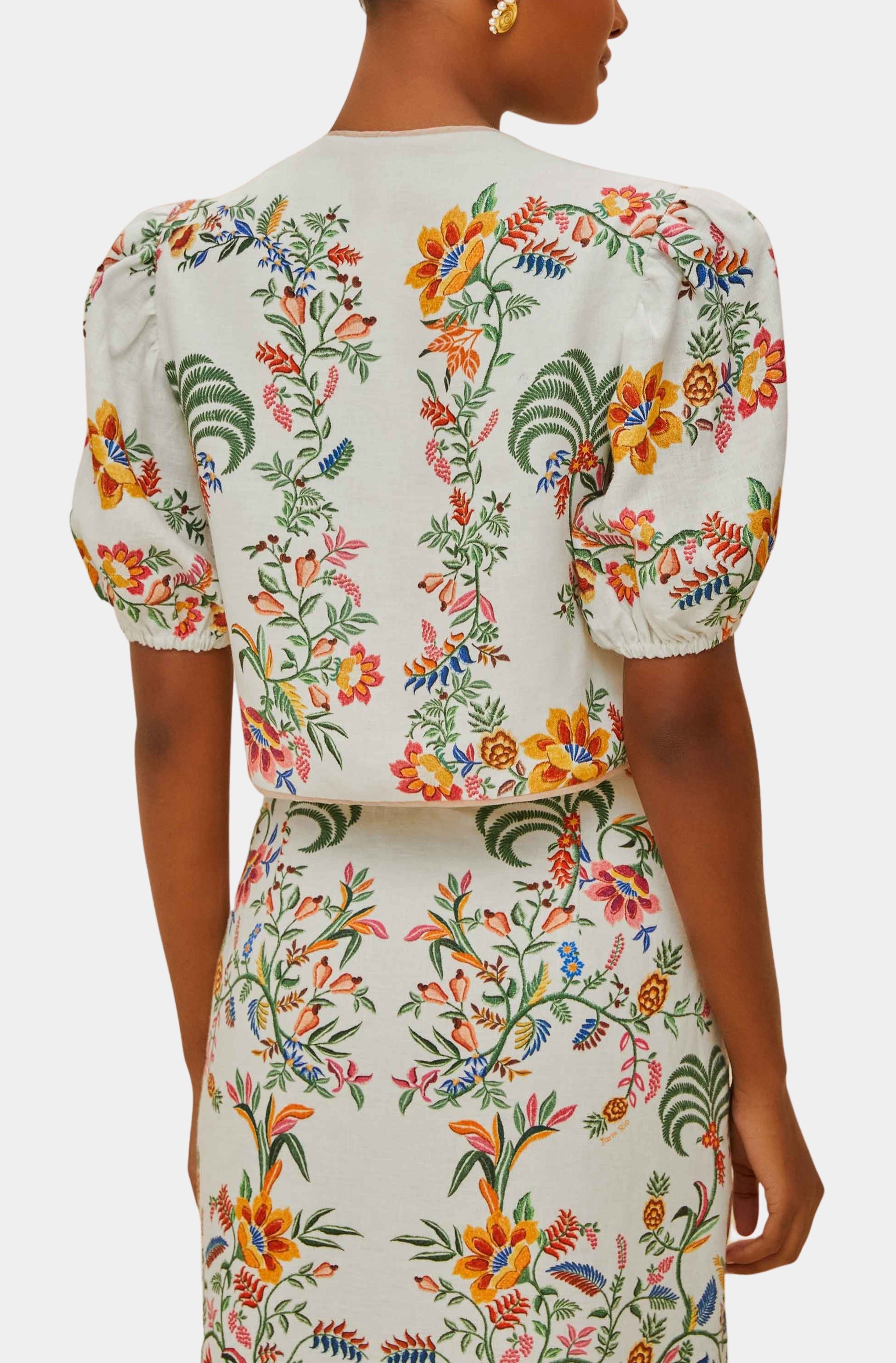 Delicate Forest Scarves Off-White Short Sleeve Blouse
