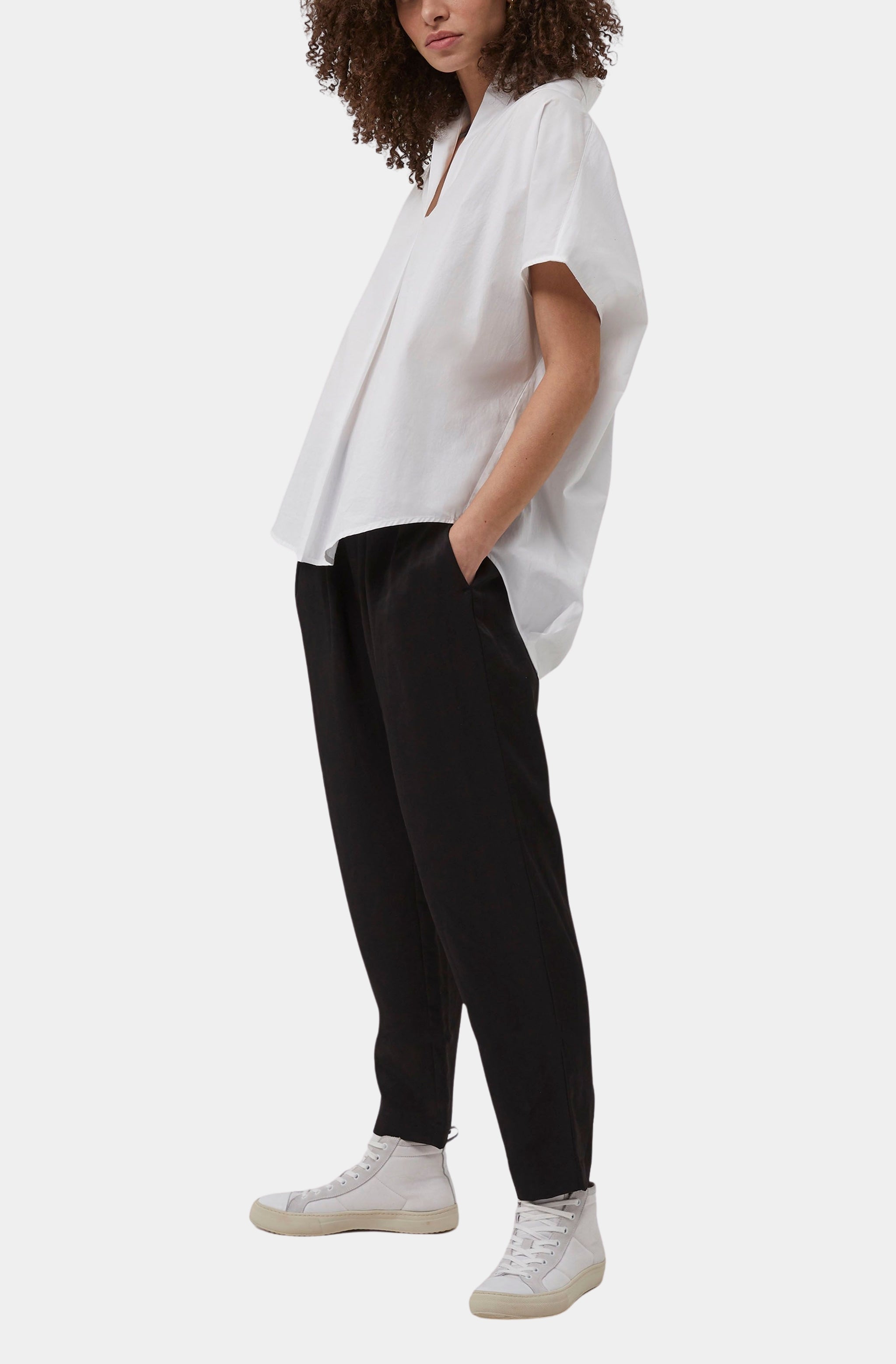 Cele Rhodes Poplin Sleeveless Shirt