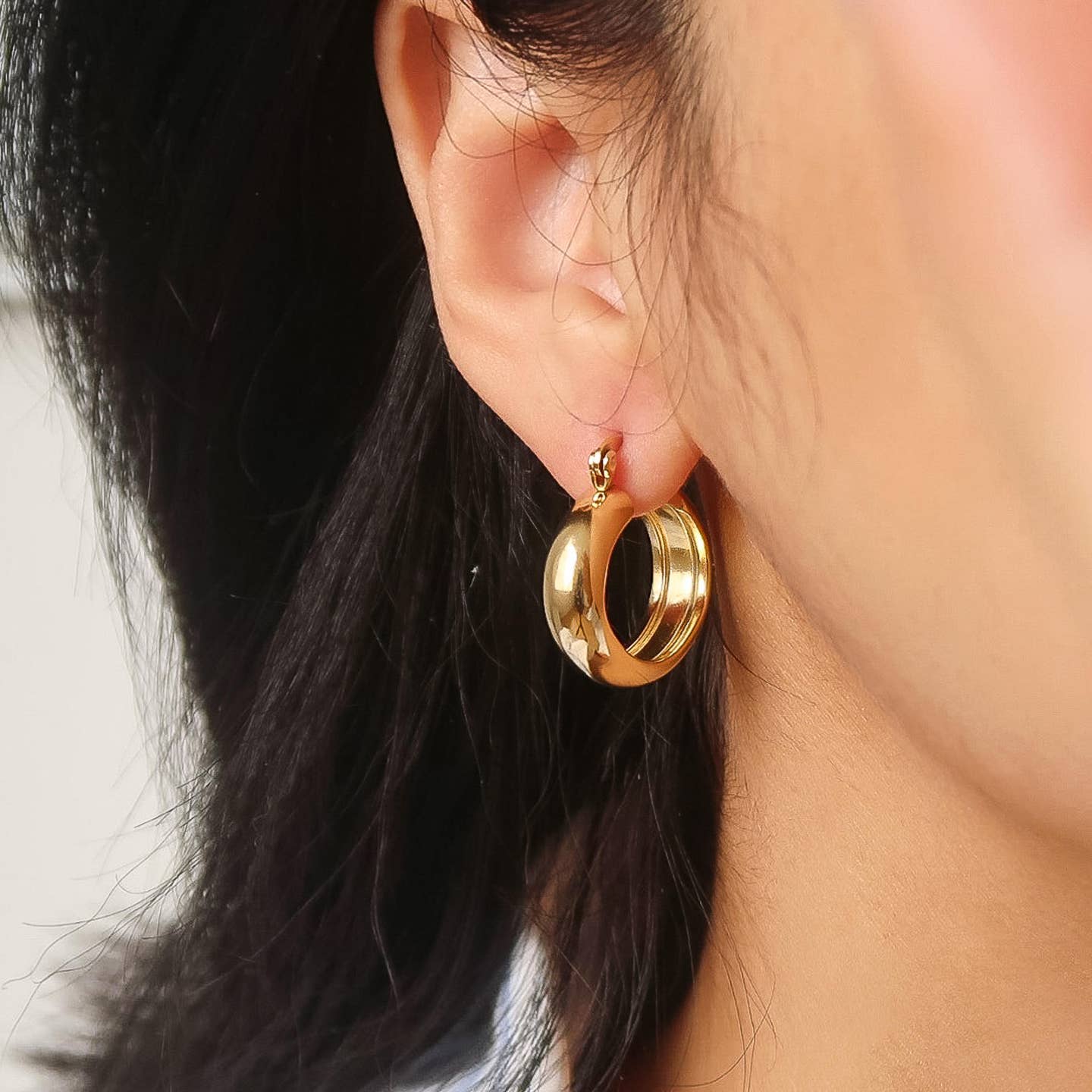 Constance Hoops