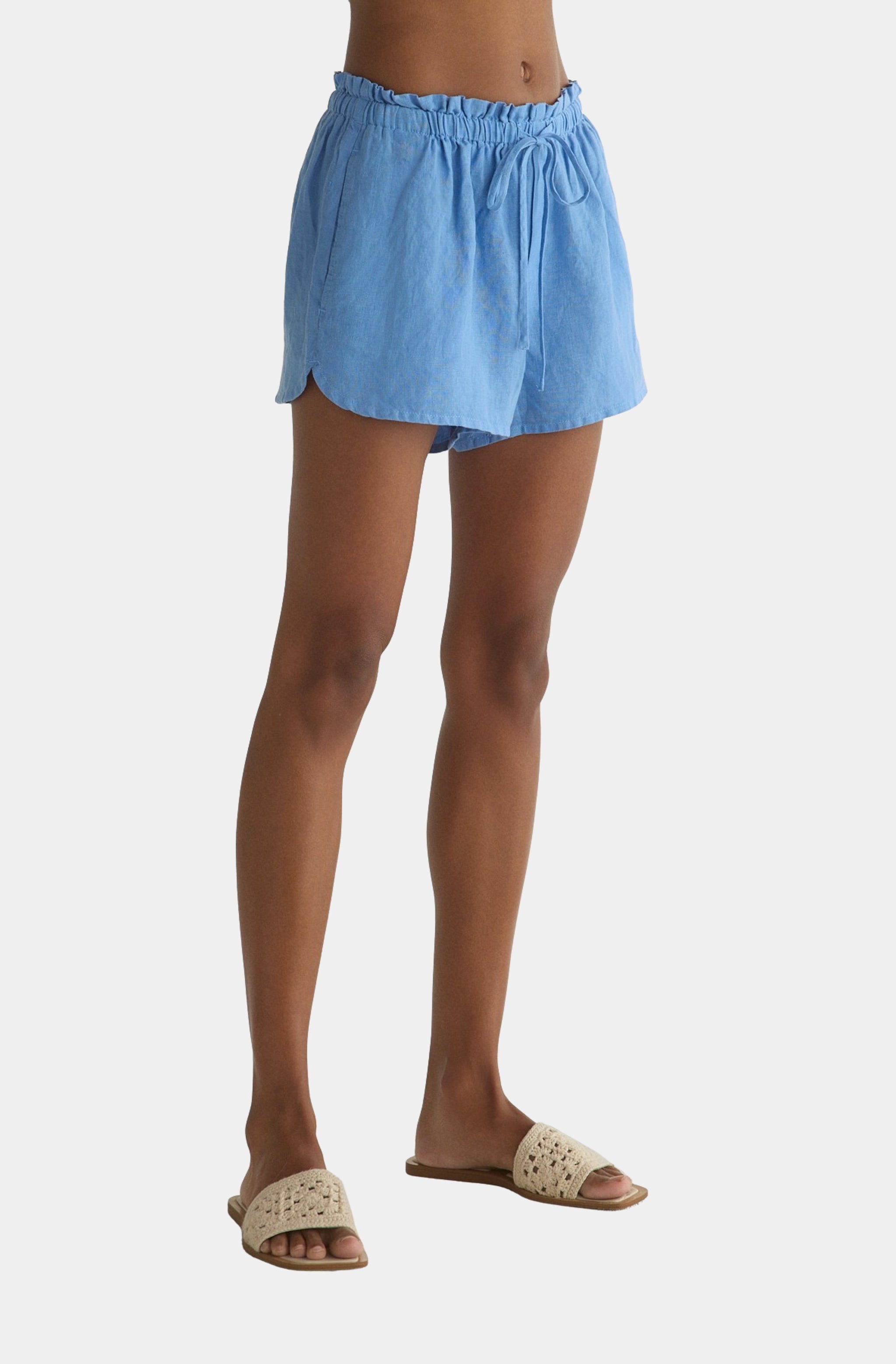 Dolphin Short With Tie