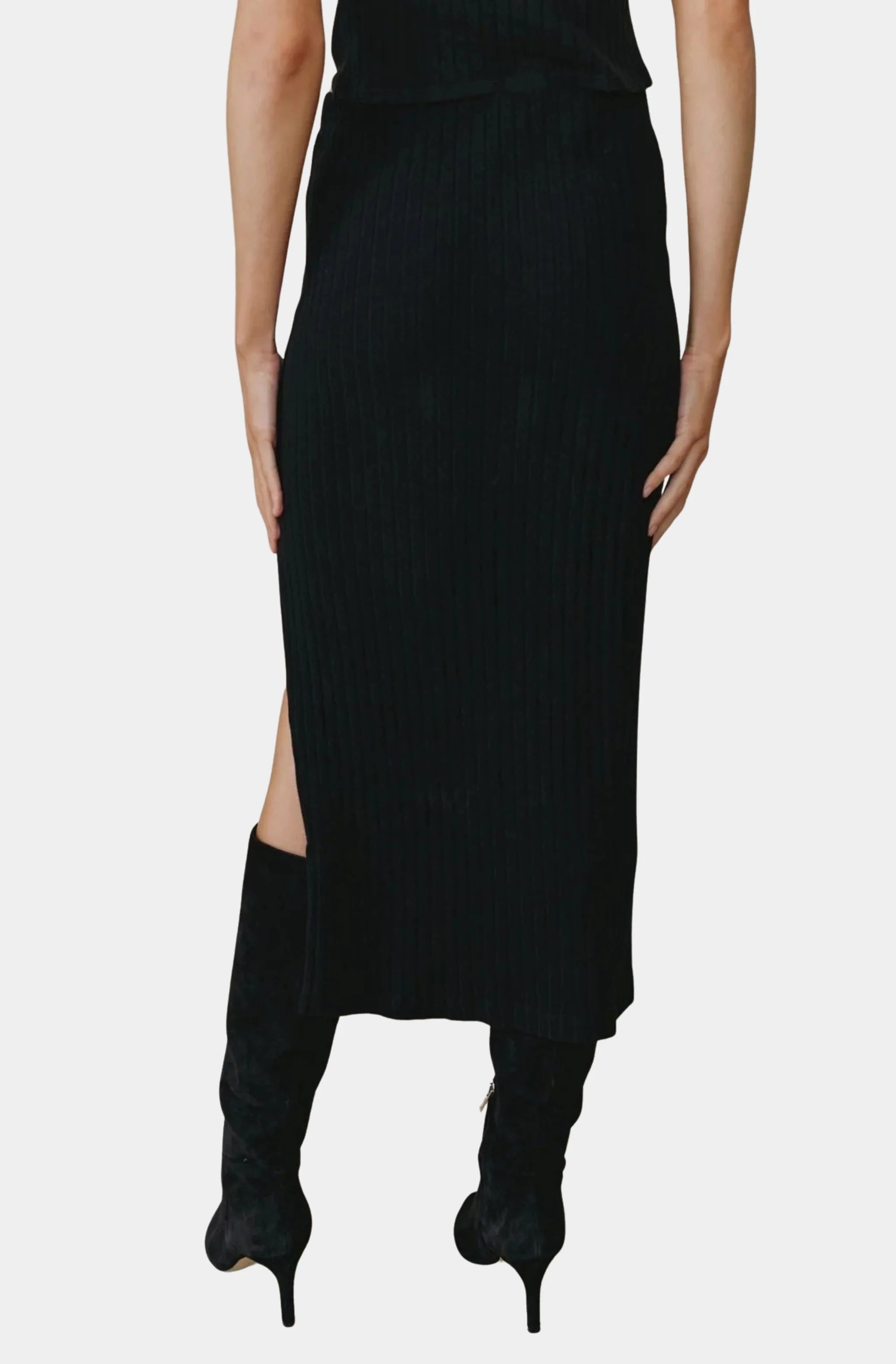 Clean Waist Knit Skirt w/ Side Slit