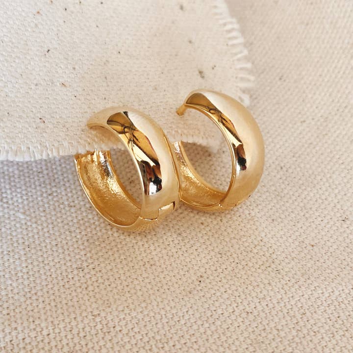 Chunky Clicker Hoop Earrings in 18k