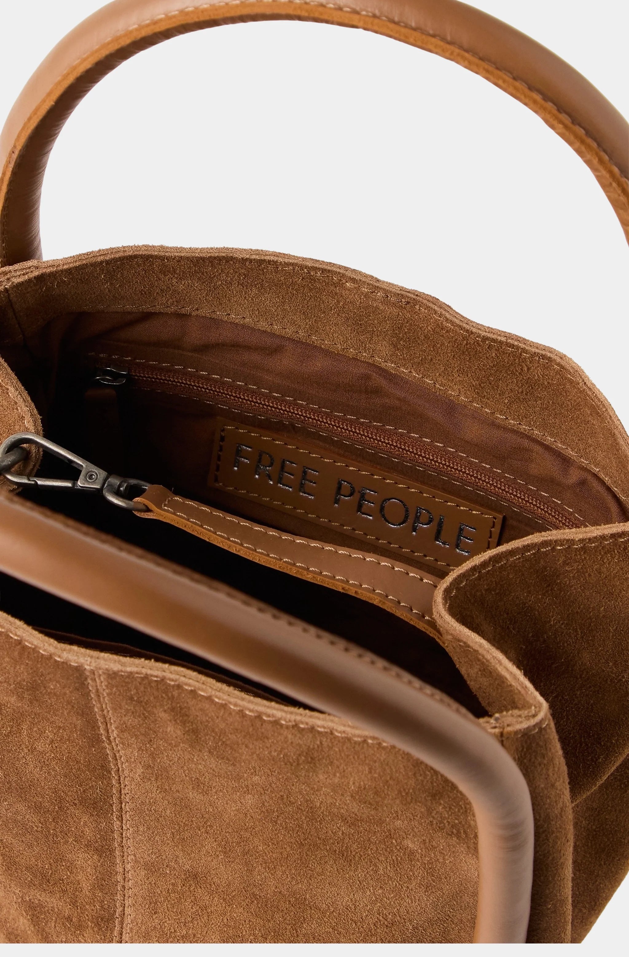 Barlow Bucket Bag